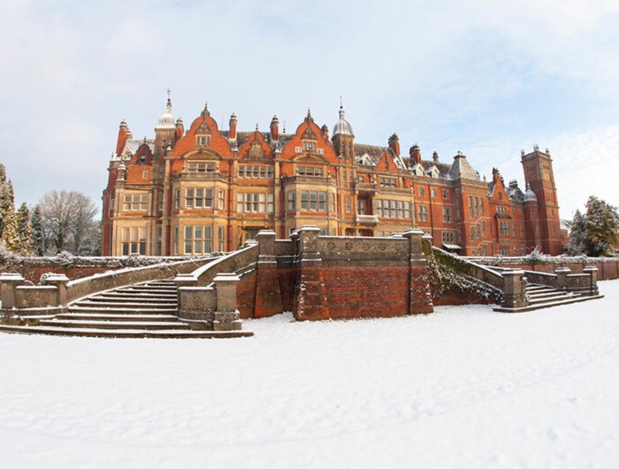 Reddam House Berkshire - building gardens - England Reddam House Berkshire - building gardens - England