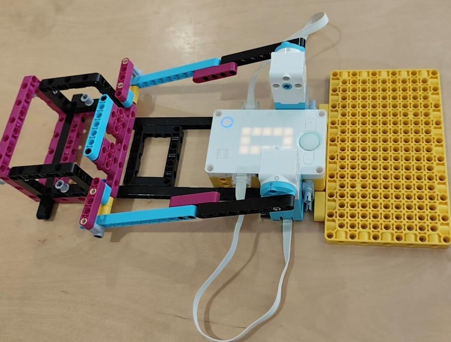 Robotics_Competition_winner
