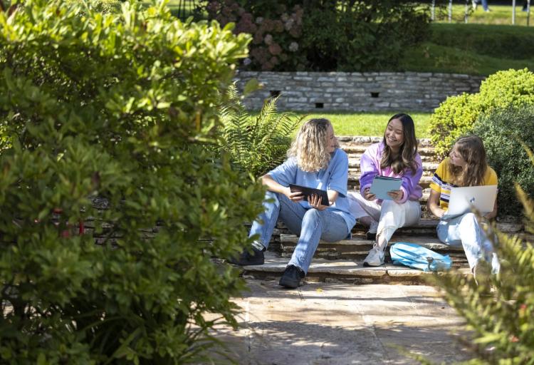 King's InterHigh becomes a Cambridge-accredited online school