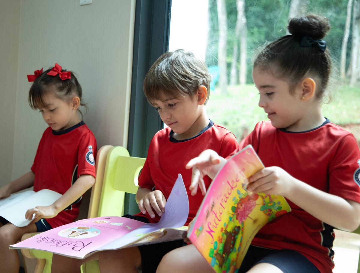 Learn English at Clayton Nursery Schools