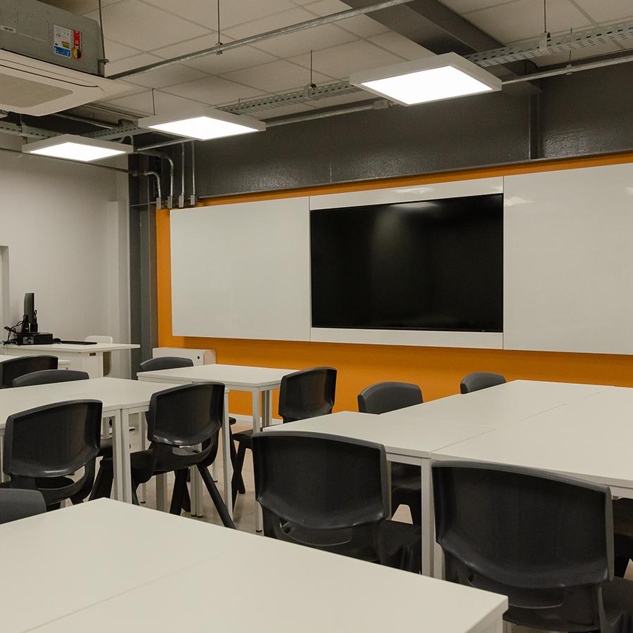 escola-eleva-botafogo-classroom