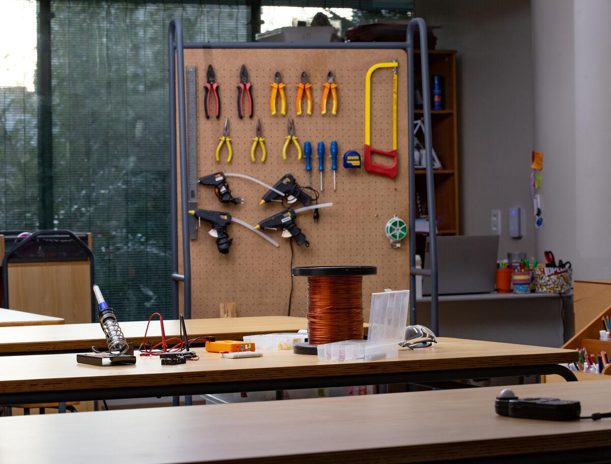 Bilingual Primary School prices