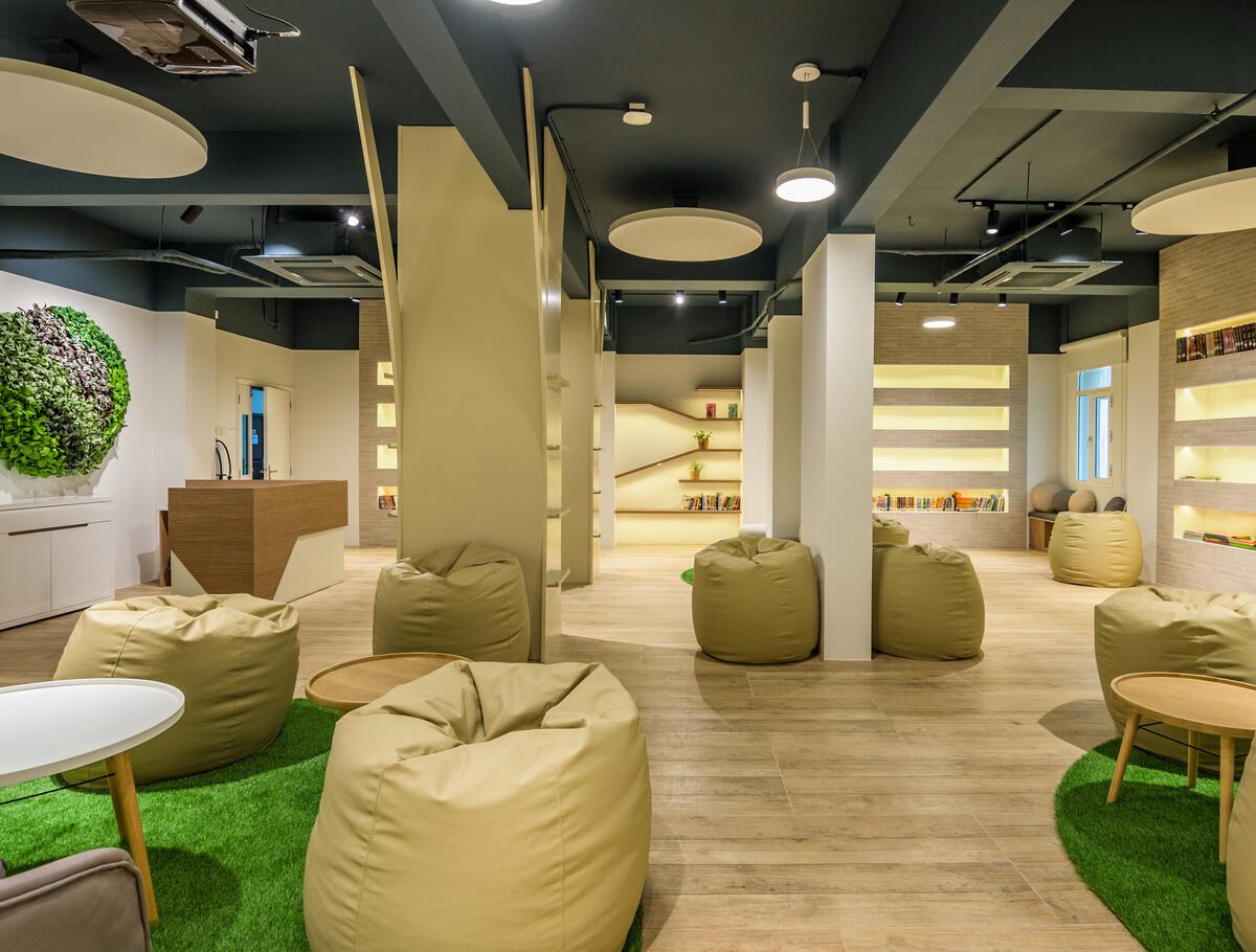 kindergarten modern classroom