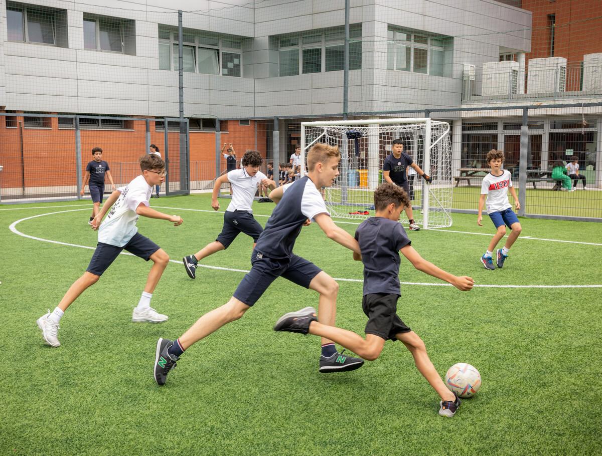 best school facilities in milan