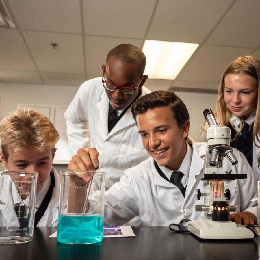 STEM Sparks: Junior Inventors Club​