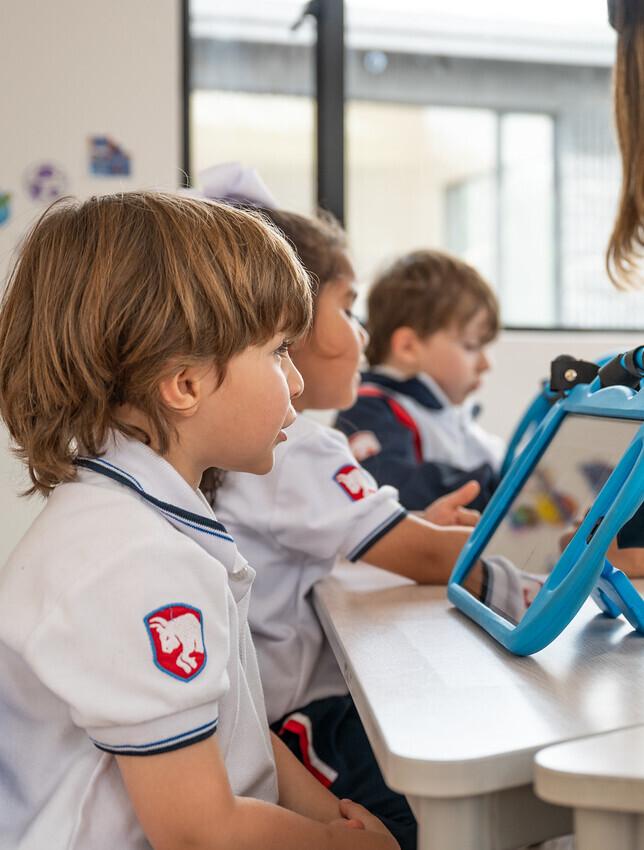 Tecnologia en los Escuelas de Bogota