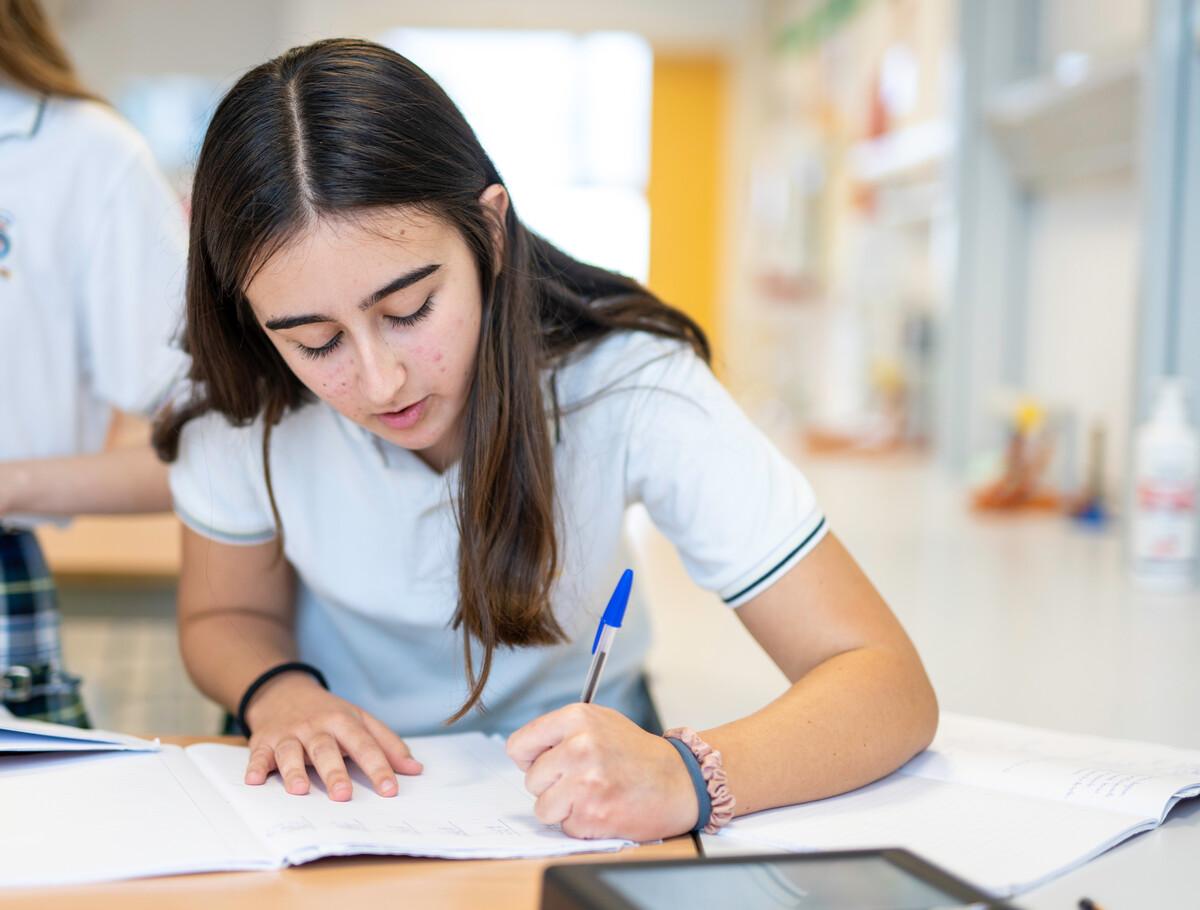 ᐅ Secondary School in Murcia | King's College Murcia