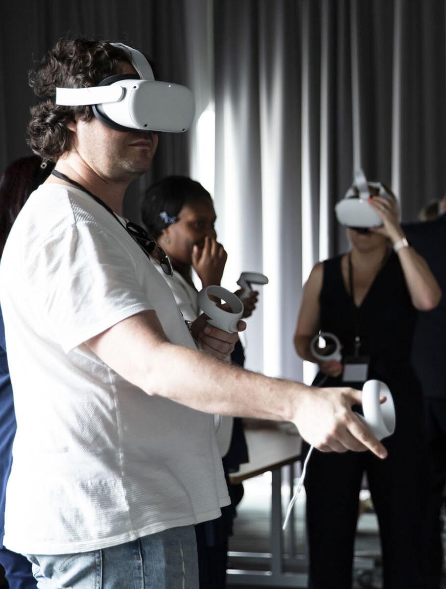 VR_tech