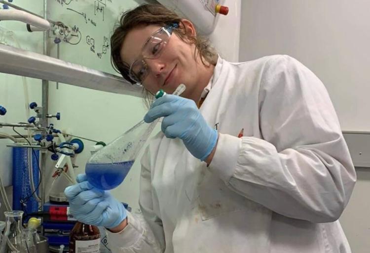 Caitlin Shepperson in lab