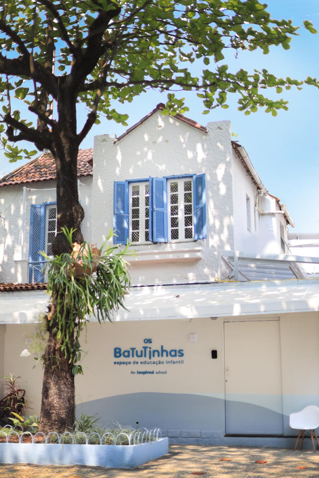 outdoor facade school