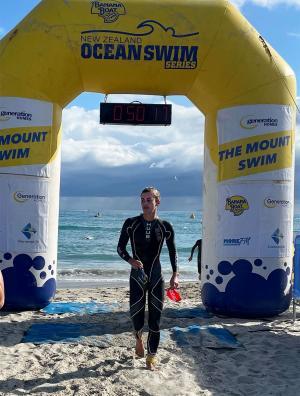 tau-liam-jury-ocean-swim-910x1200
