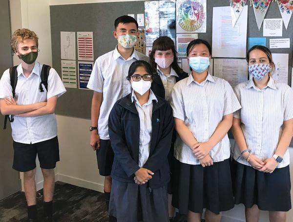 tau-debating-team-1200x910