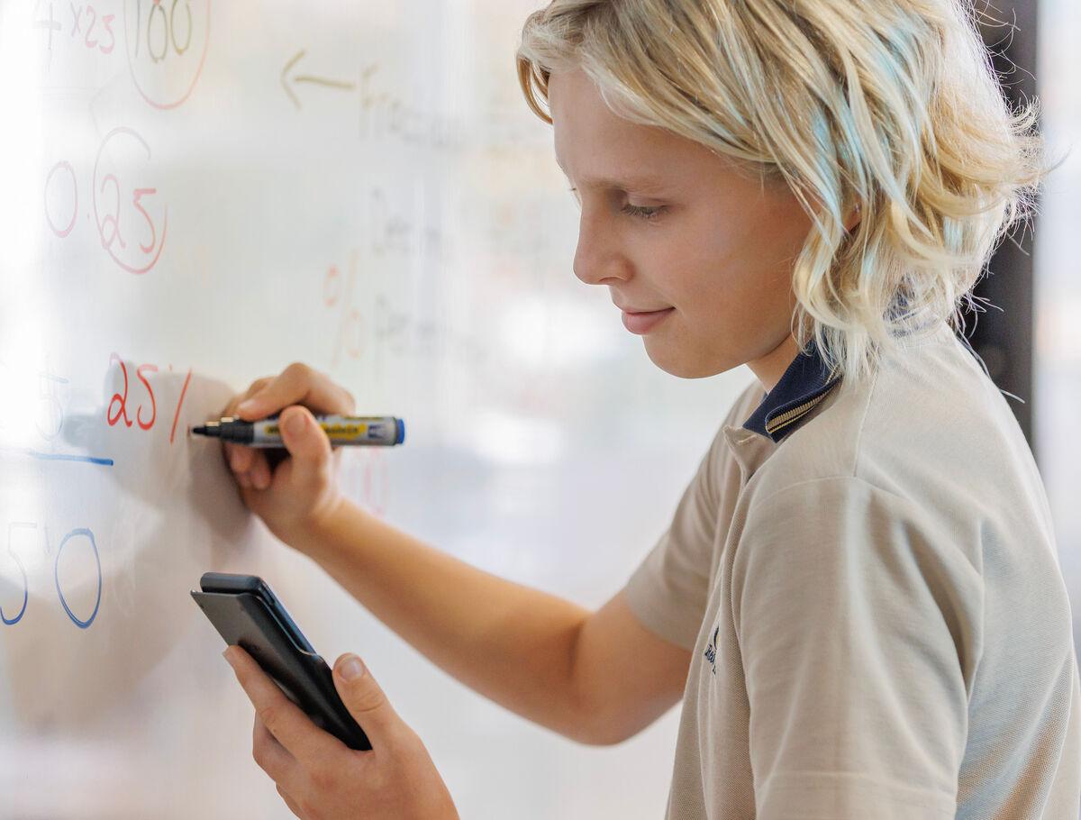 choose the best middle school education in Sydney