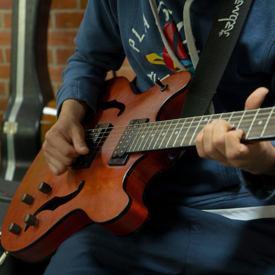 electric_guitar_music_academy