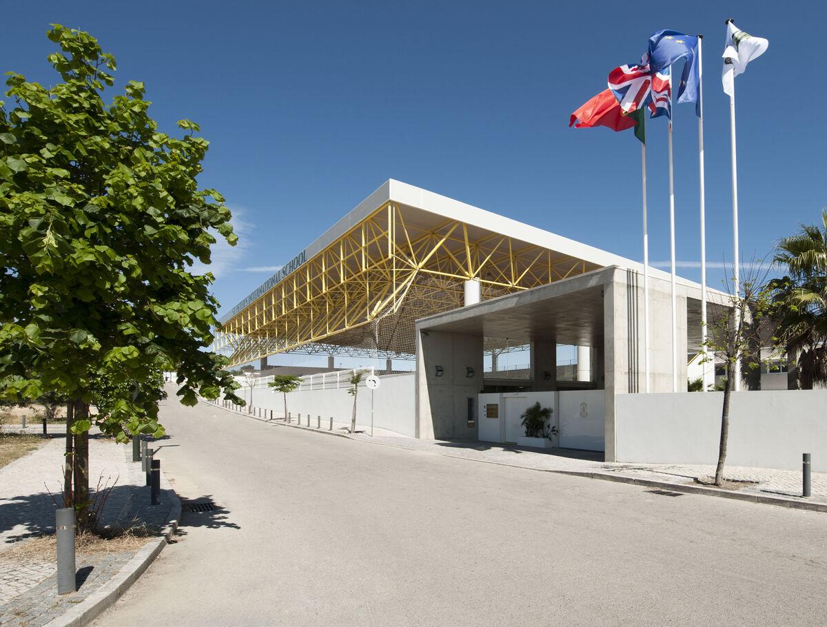 st_peter_s_campus_images_main_gate