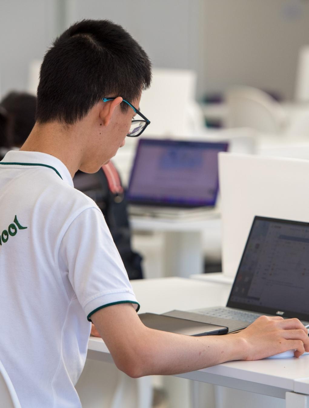 best school with Cambridge curriculum