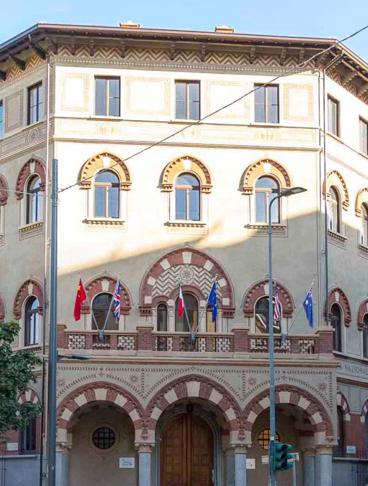 Colonna-campus-building-outside