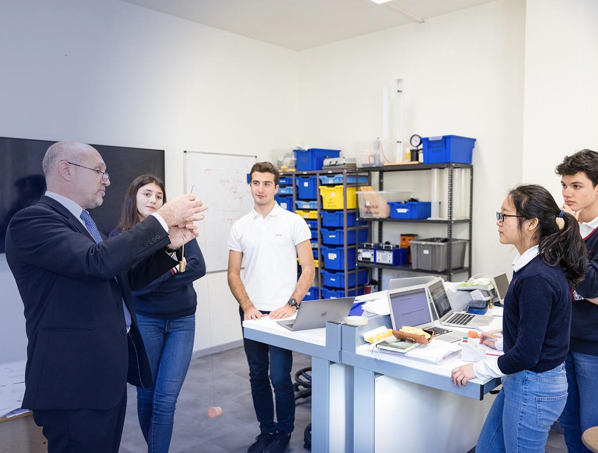 docenti delle scuole superiori Milano