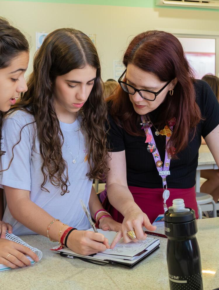 Alunos do IB Diploma Programme na Escola Eleva Brasília, na Asa Sul