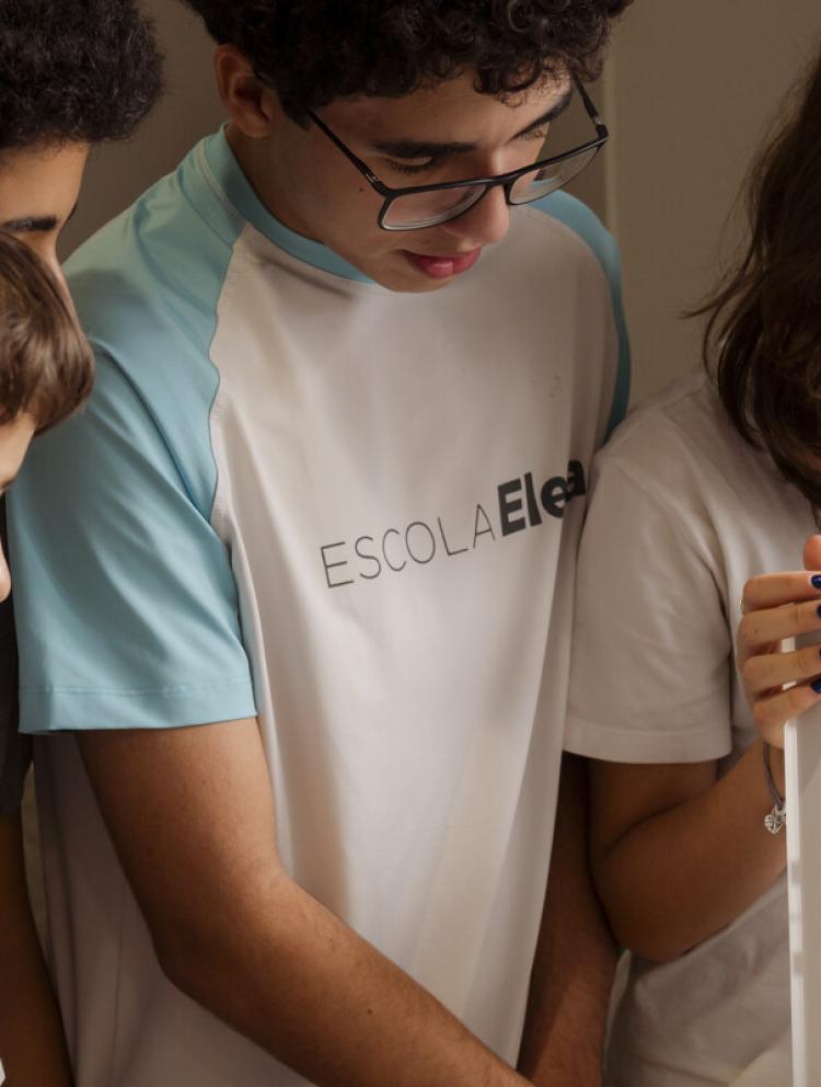 Alunos do Ensino Fundamental II na Escola Eleva Brasília, na Asa Sul