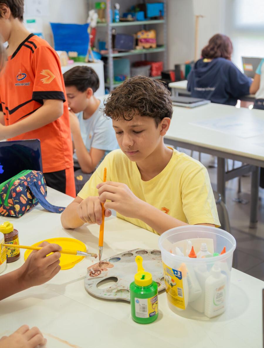 Aula de Artes do Ensino Fundamental II na Escola Eleva Brasília, na Asa Sul
