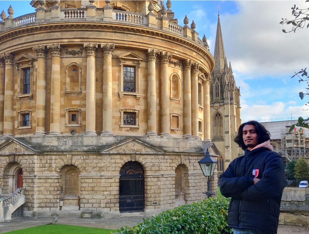 ACG Parnell College alumnus Sidhaarth Kumar beside the Radcliffe Camera in Oxford
