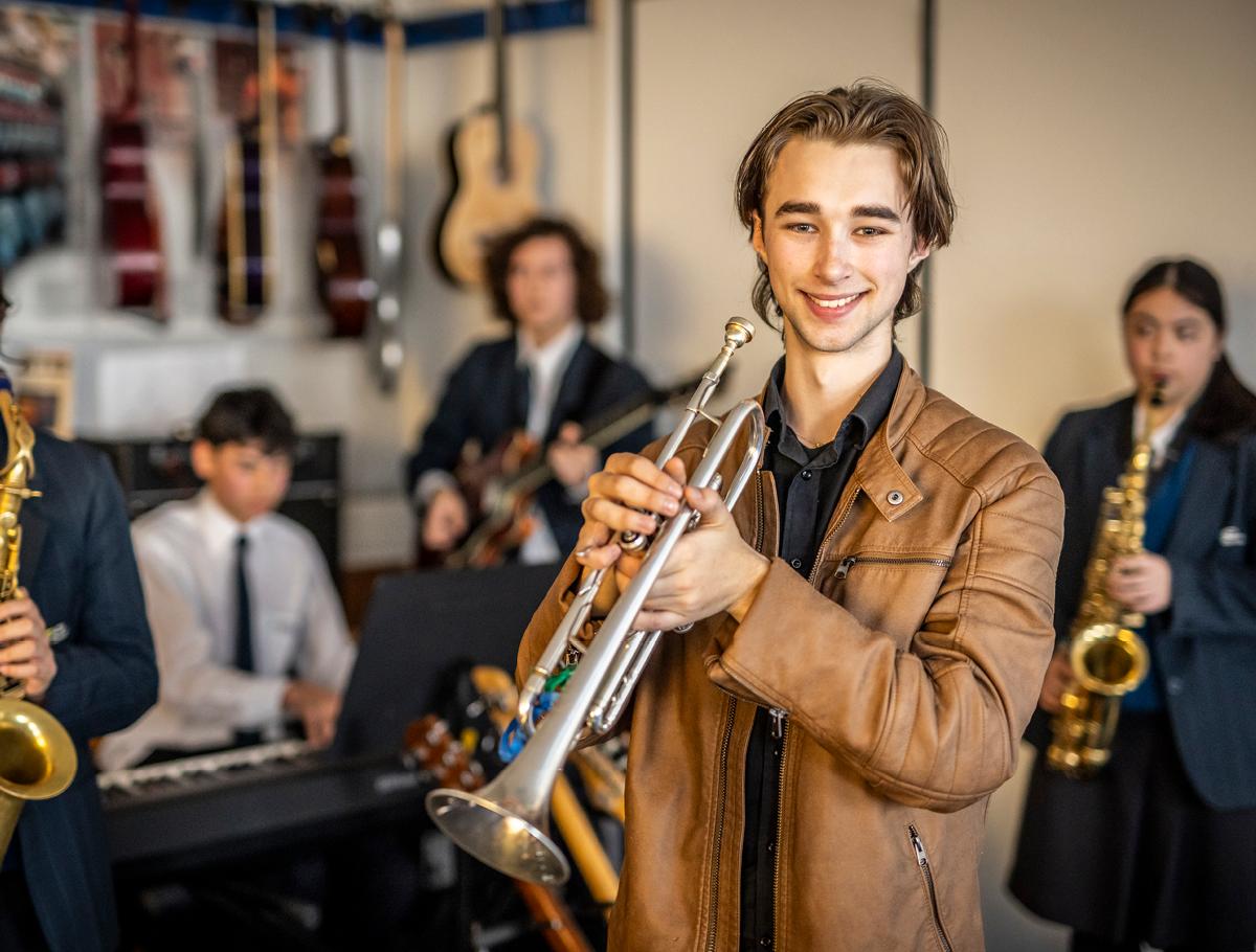 Arts class at Auckland College