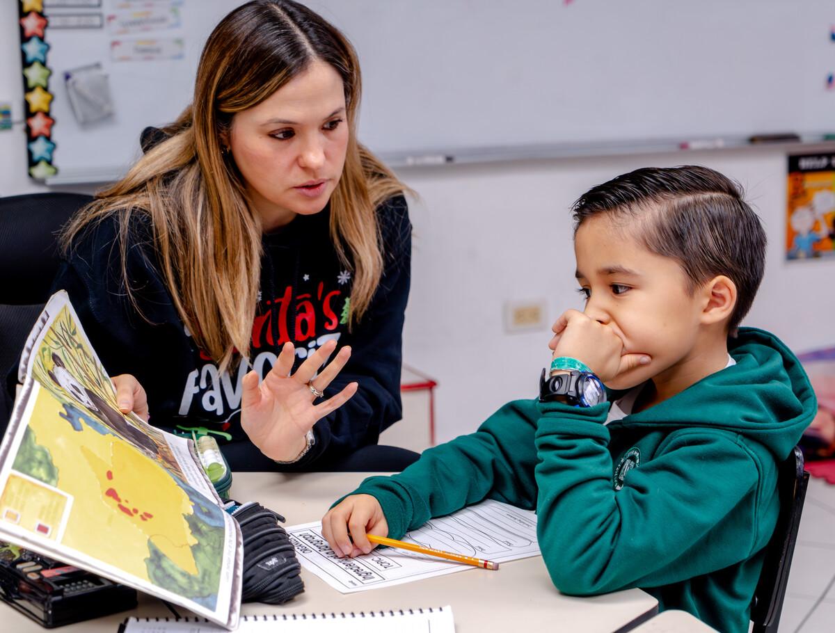 Profesores de Escuelas Primarias en San Pedro