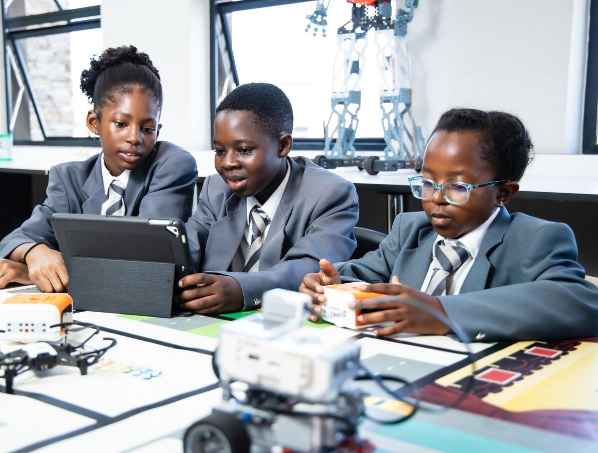Students of Primary Schools near The Hills