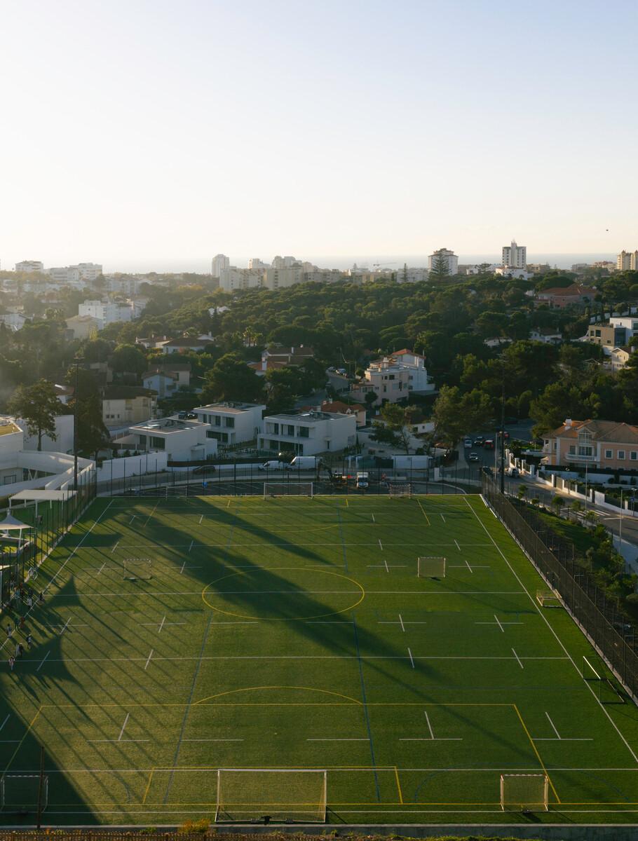 The International Baccalaureate Diploma Programme for Years 12 and 13 (Age 17 &amp; 18)