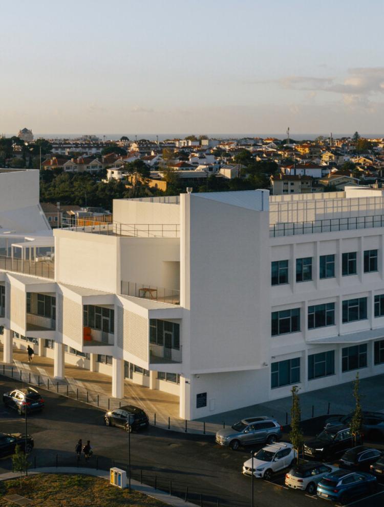 King’s College School, Cascais  home header banner