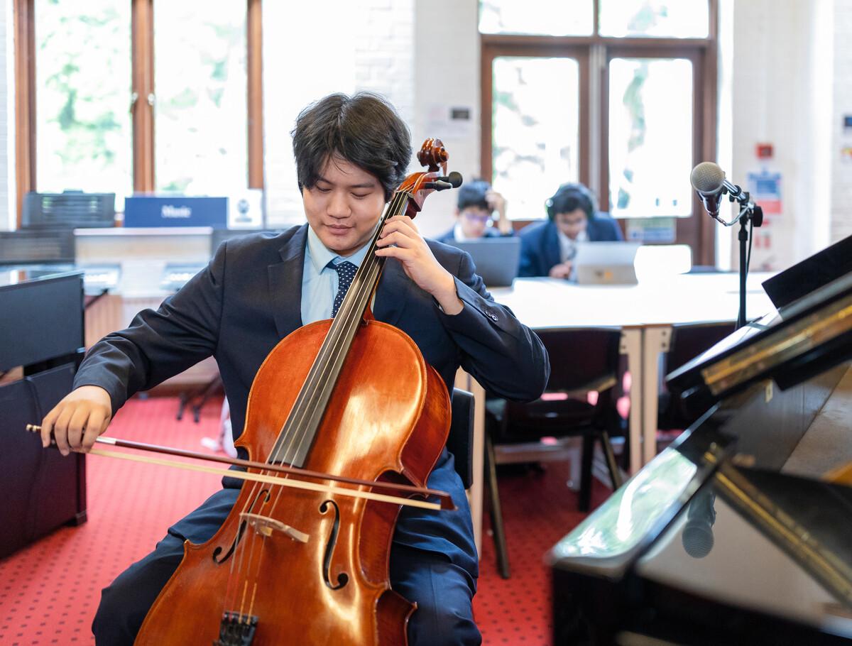 Music Lessons &amp; Clubs