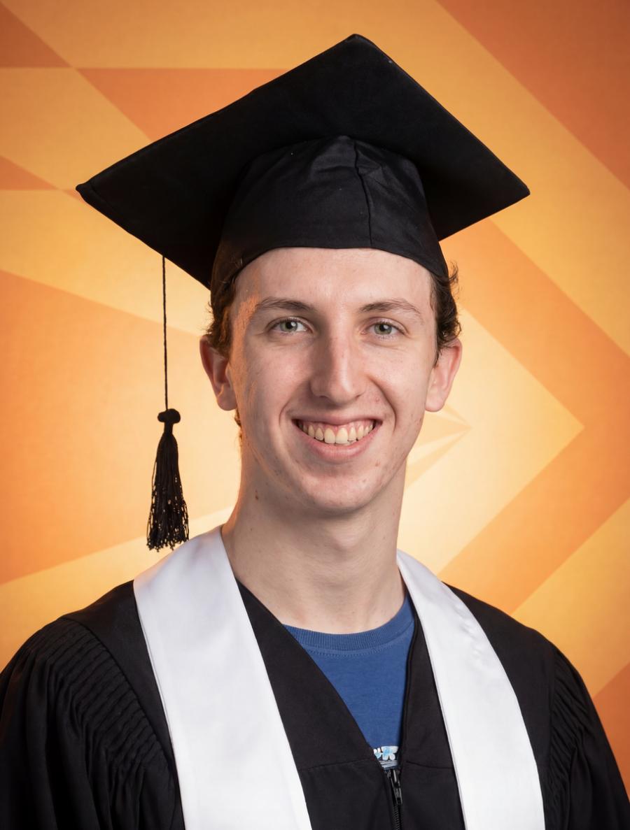 André Weiger, ex-aluno da Escola Eleva Recife — medalhista de olimpíadas científicas, hoje estudante de Engenharia Civil na USP