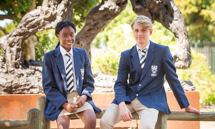 Reddam-kids-sitting-bench-Constantia