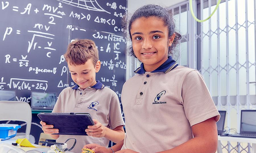 Reddam-kids-smiles-ipad-Umhlanga