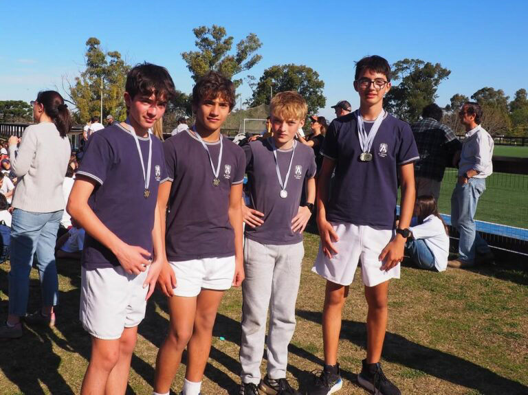hermosa-jornada-de-atletismo-felicitaciones-a-nuestros-estudiantes-por-su-esfuerzo