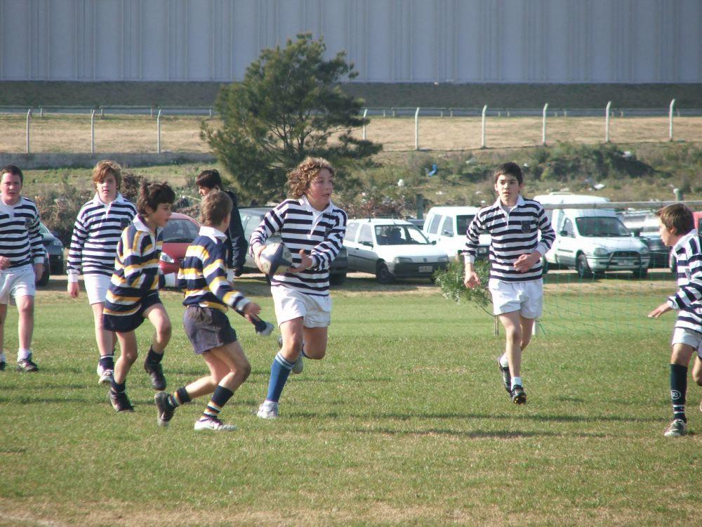 students_paling_rugby