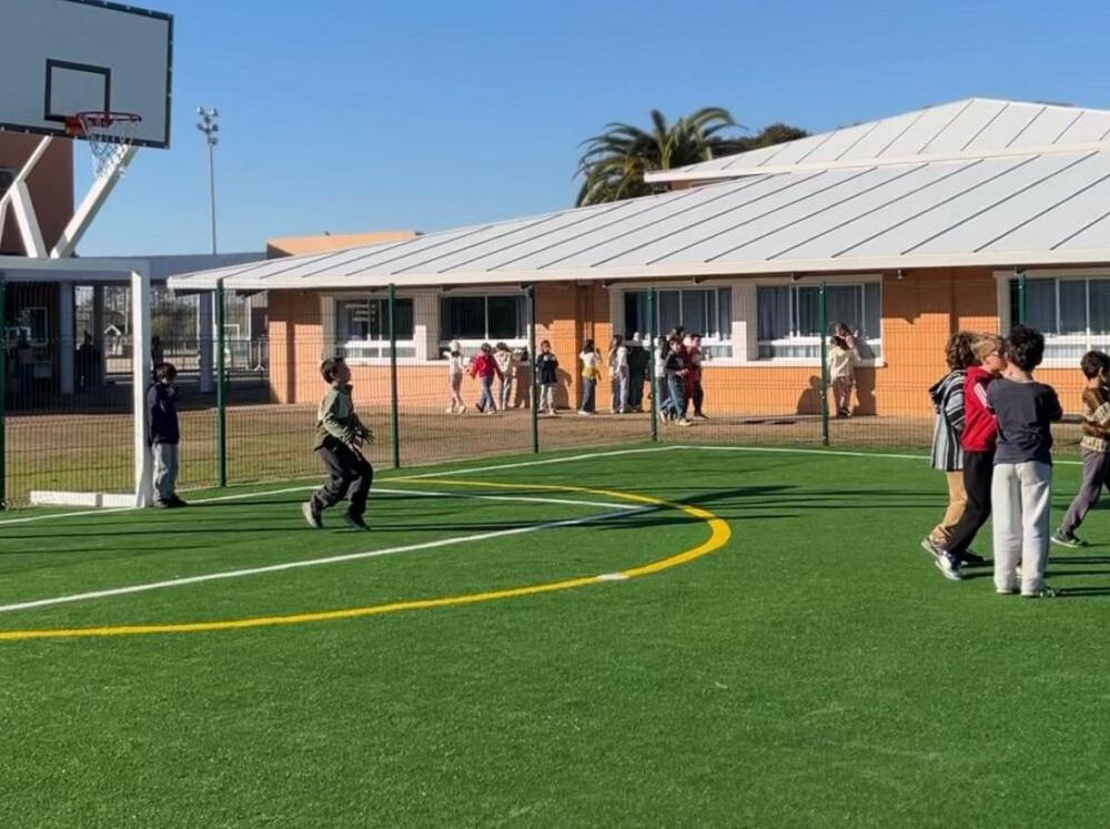 students_playing