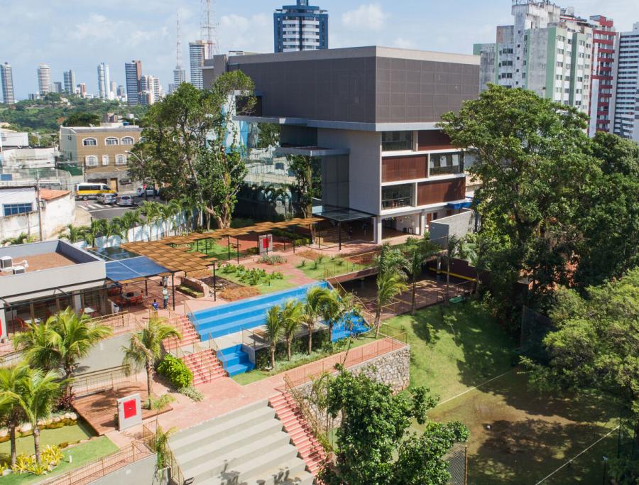 Land International School Federacao