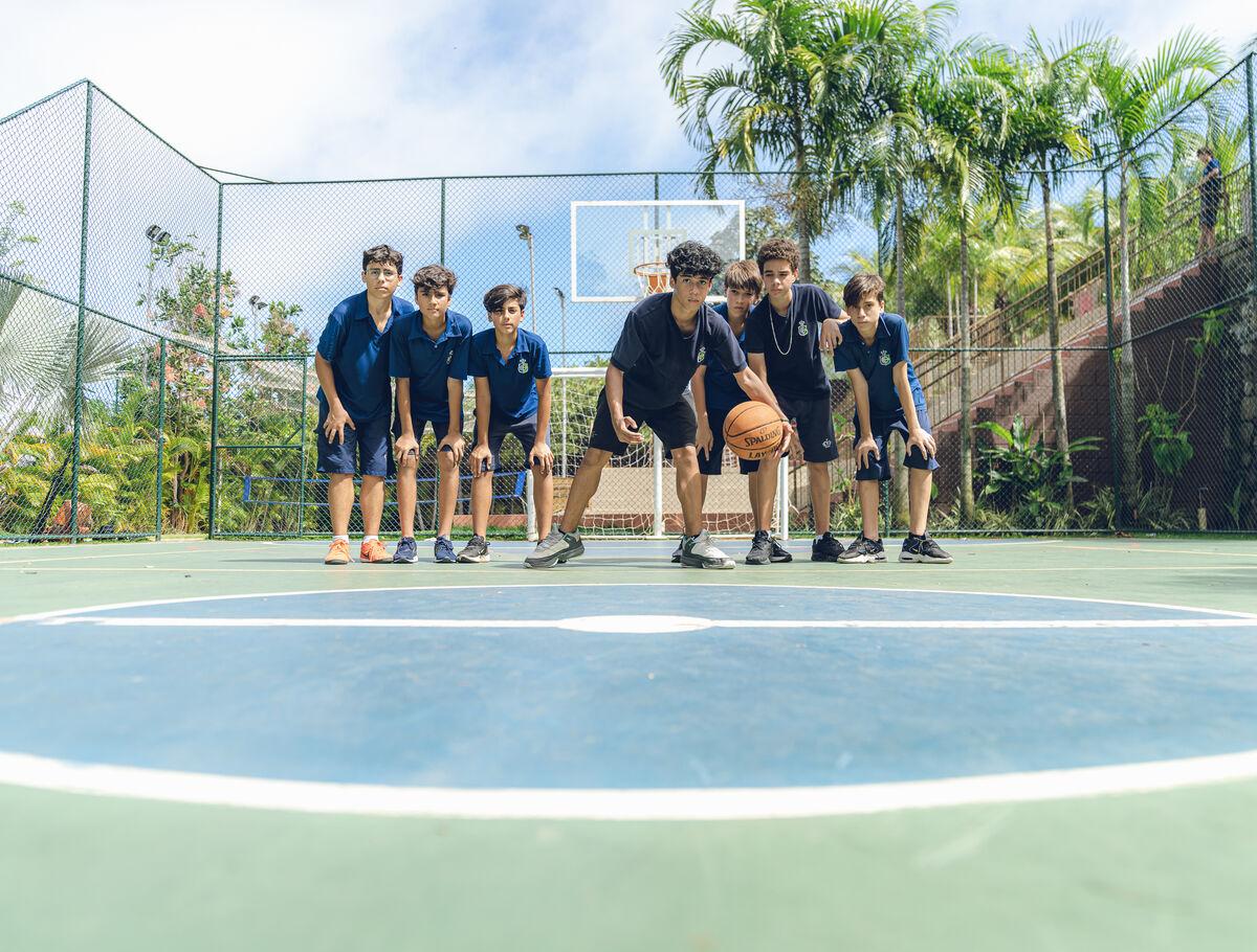 Salvador Bilingual Middle School with sports activities