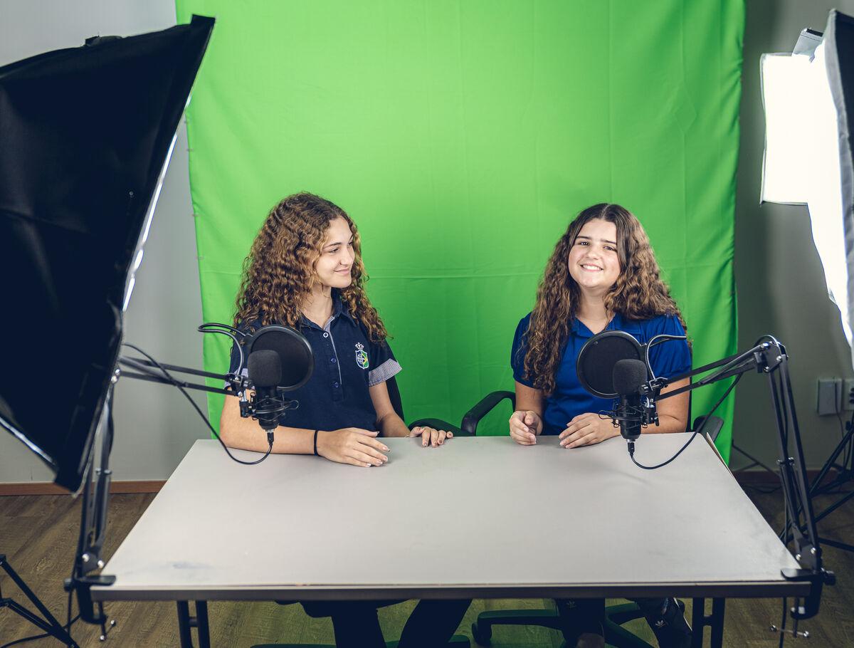 Salvador Private High School Arts Program