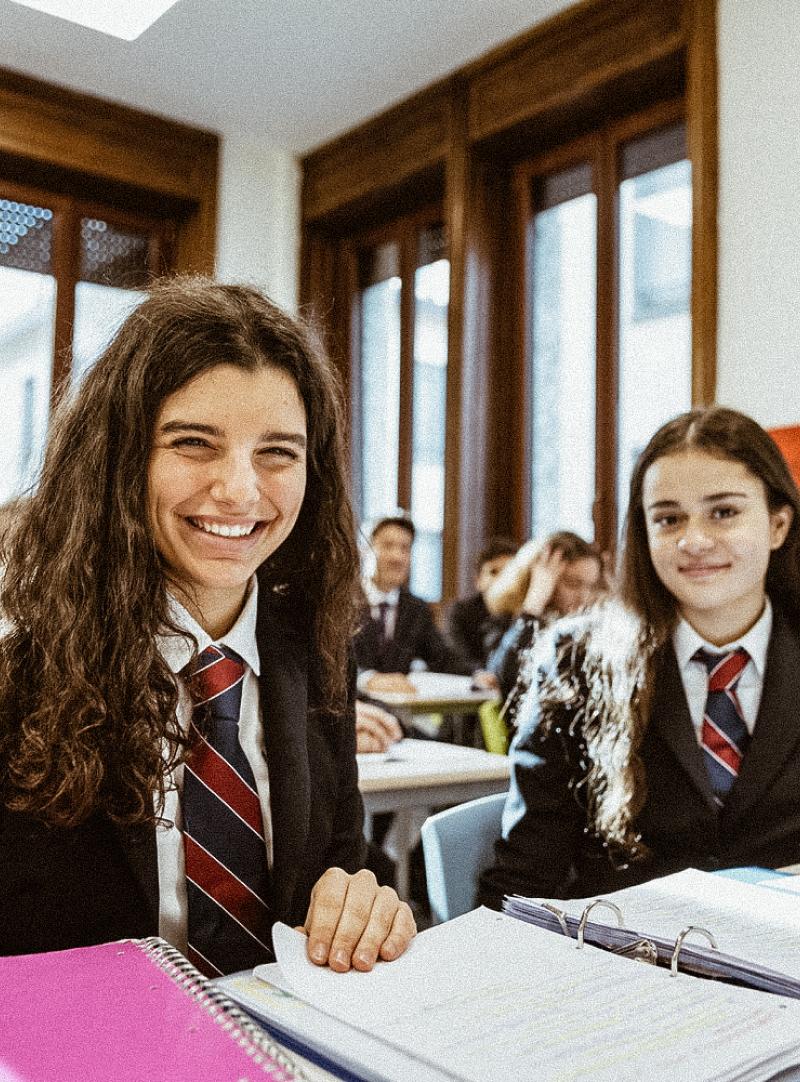 St. Louis School, Milan