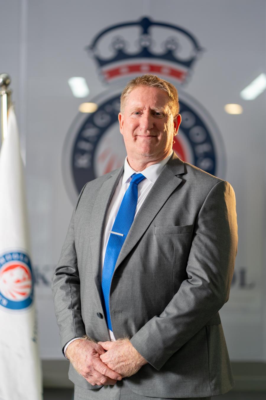 lee davies headteacher kings school the crown