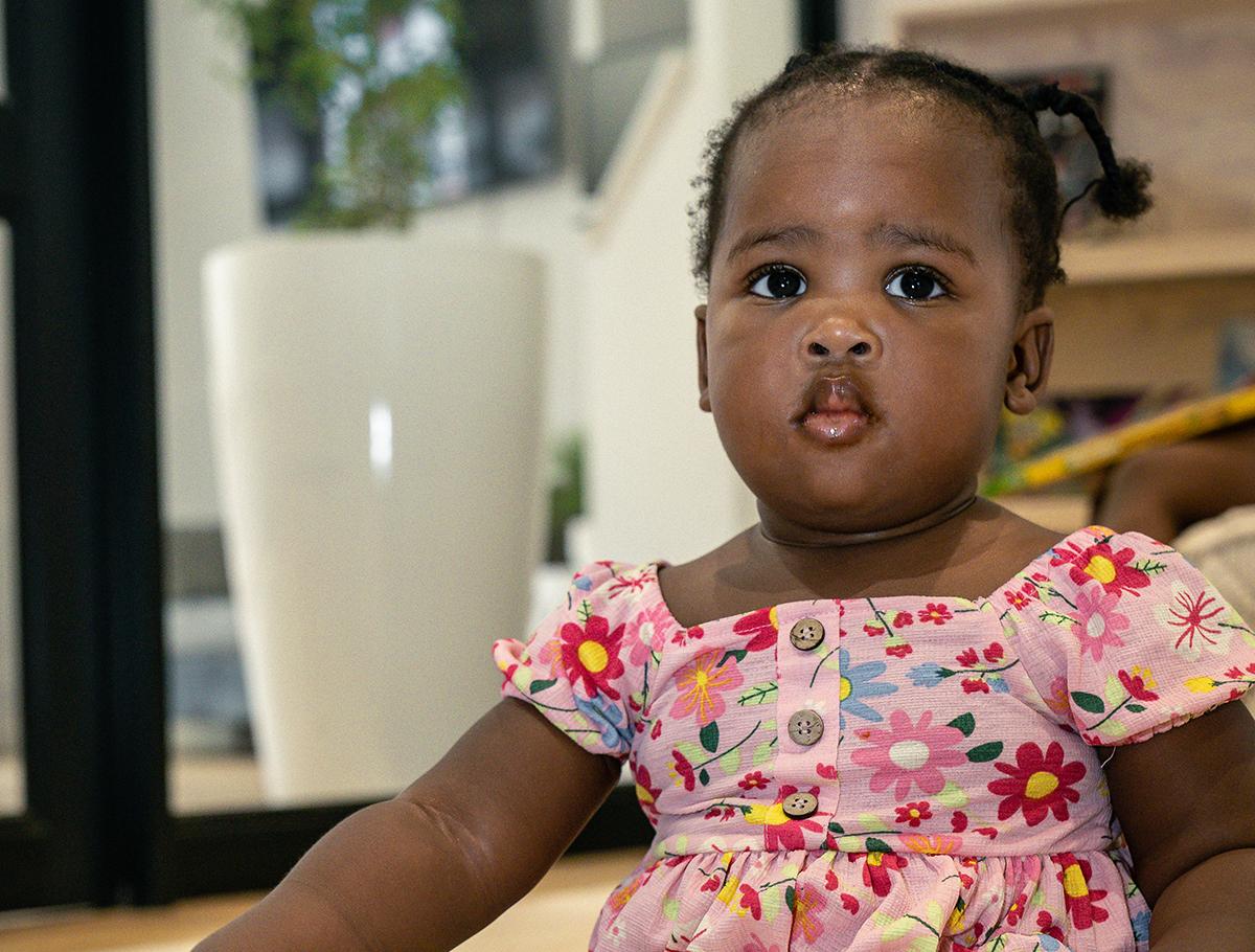 Zig-Zag-Zoo-our-philosophy-girl-reading