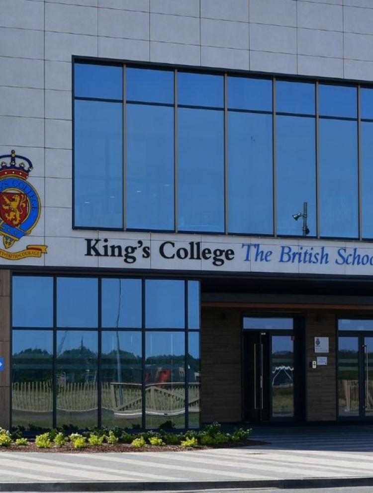 admissions-alumni-building.jpg