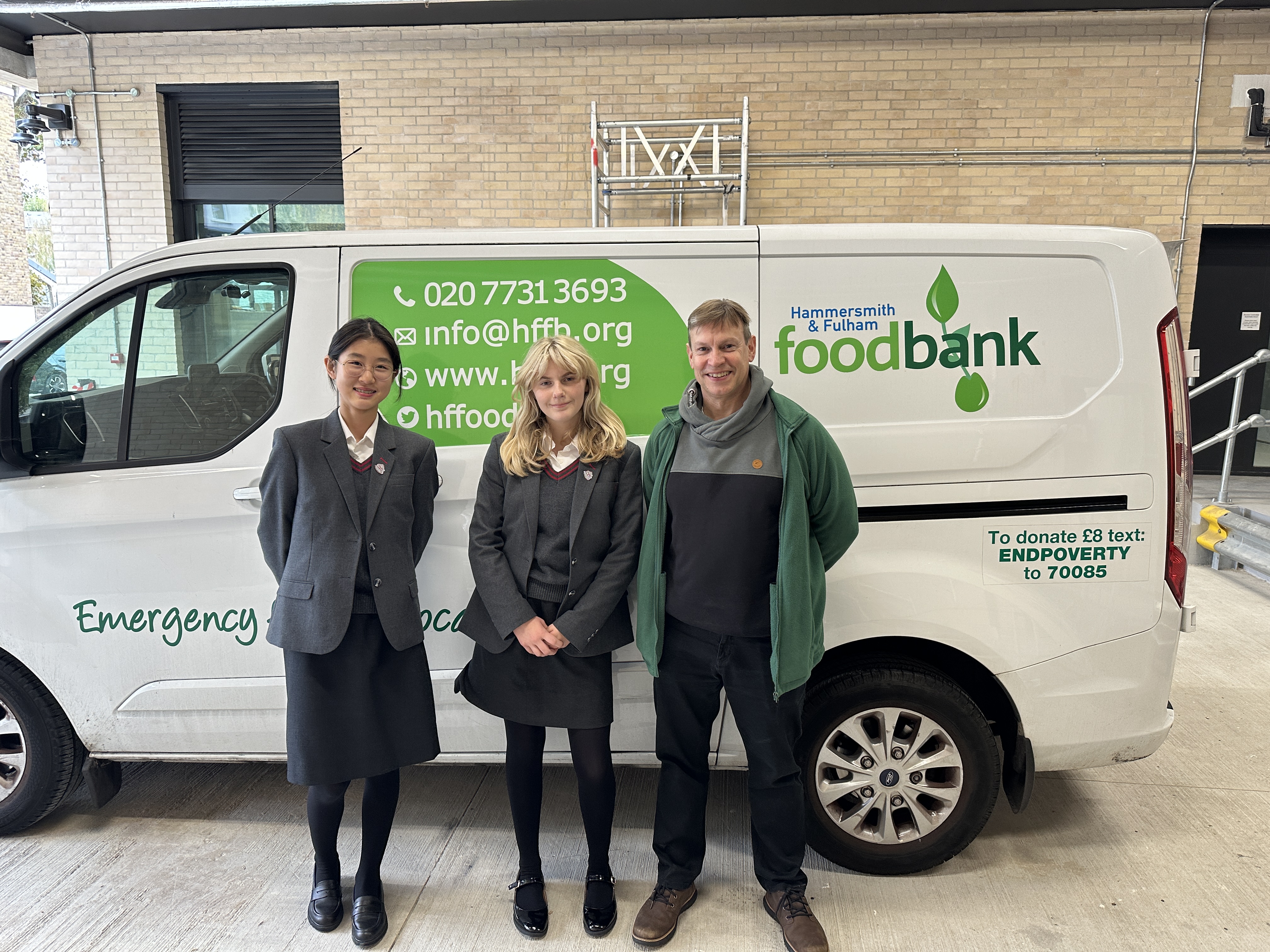 image- students with the van