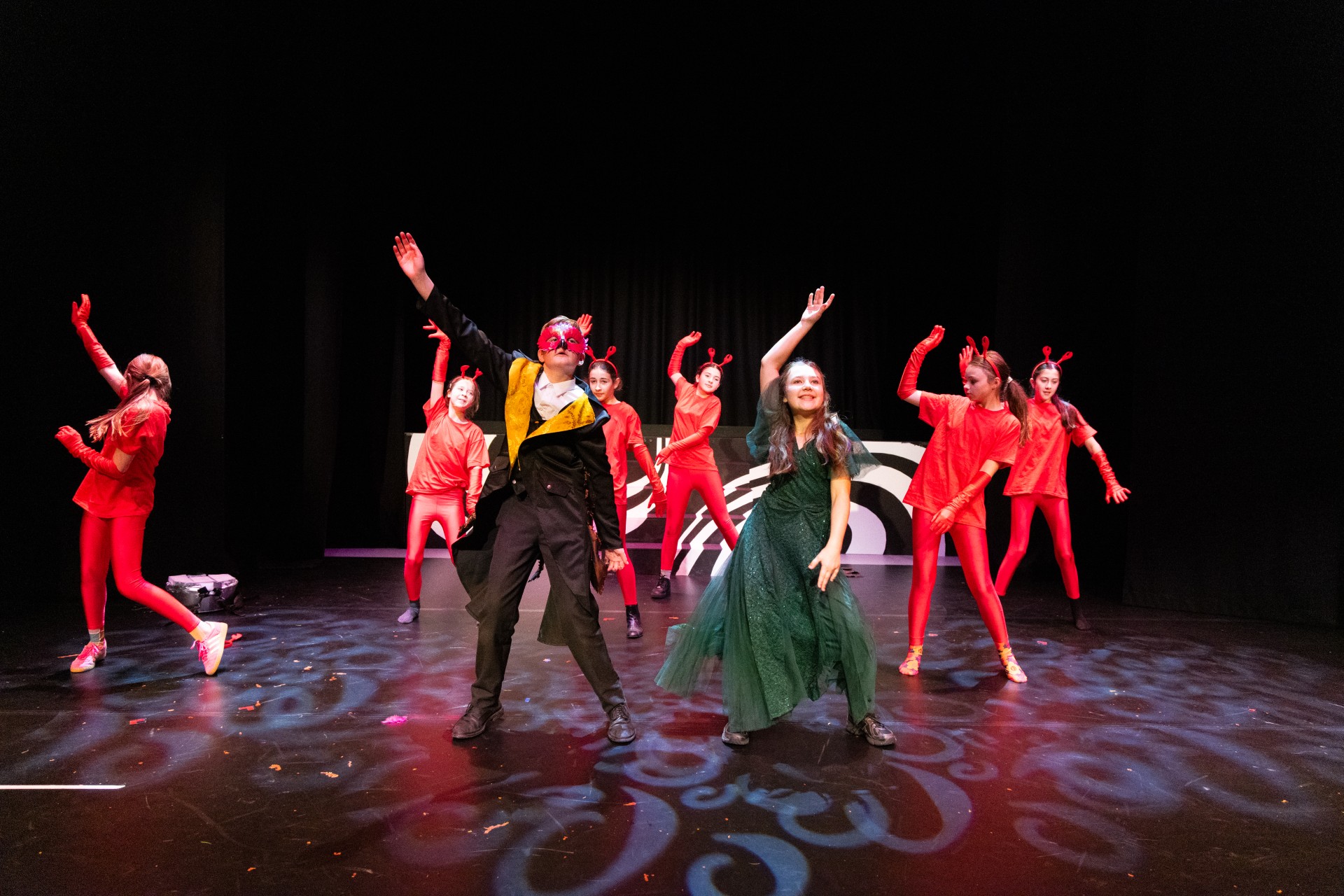 wetherby_pembridge_students_dance_together