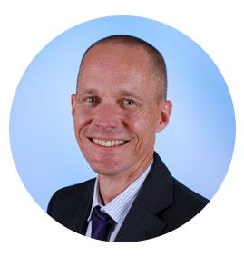 Mr-Gillan-academic-tutor-sport-etudes