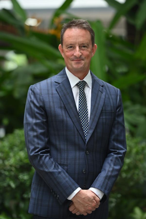  Jon Standen, Executive Principal