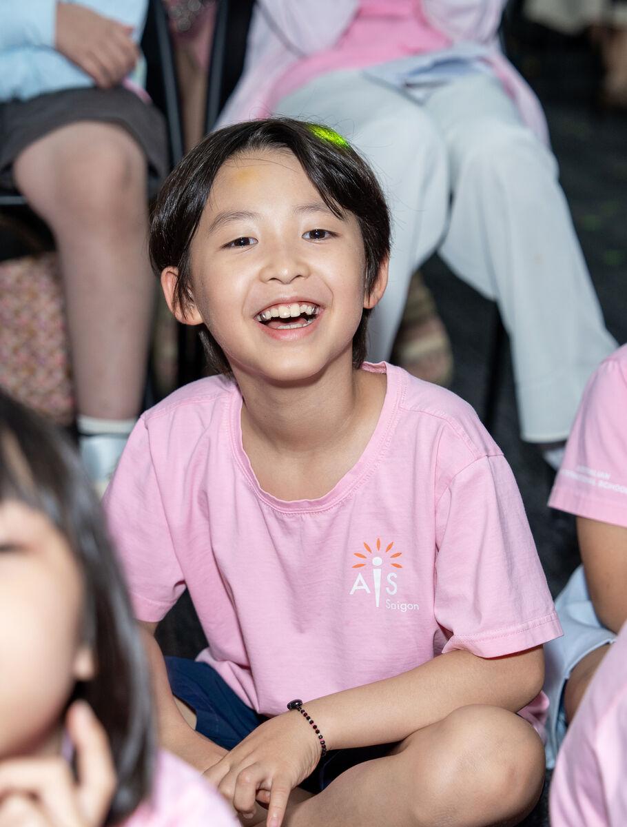 AIS Summer school programme student